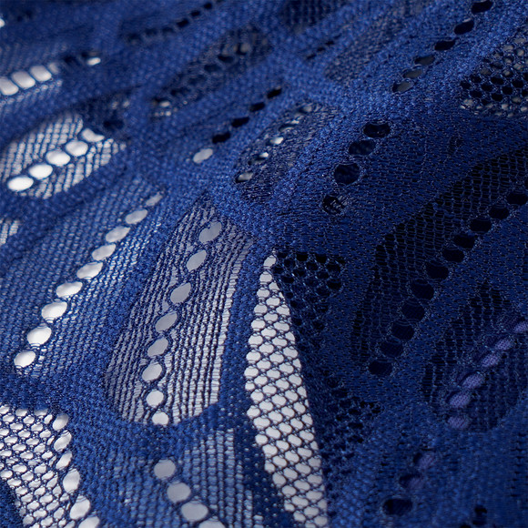 2 Damen Slips mit Spitze