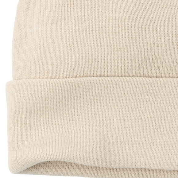 Damen Strickmütze mit kleinem Aufnäher 