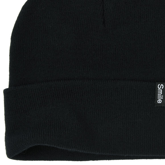 Damen Strickmütze mit kleinem Aufnäher 