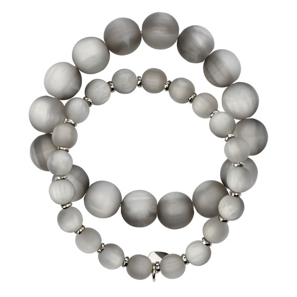 2 damesarmbanden met een matte afwerking