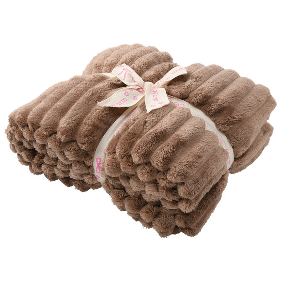 Kuscheldecke in Streifen-Optik