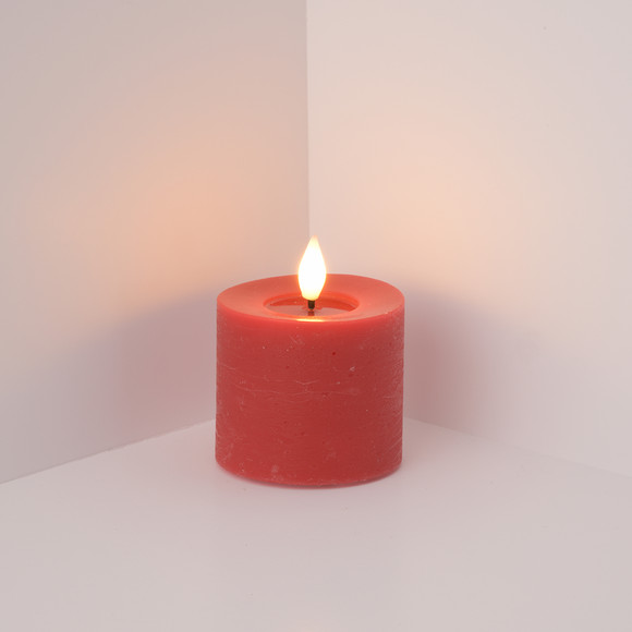 Kleine LED-Kerze aus Wachs
