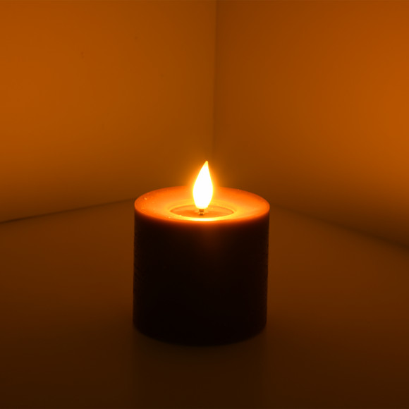 Kleine LED Wachskerze mit Flammeneffekt