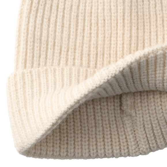 Damen Strickmütze mit Rentier-Details