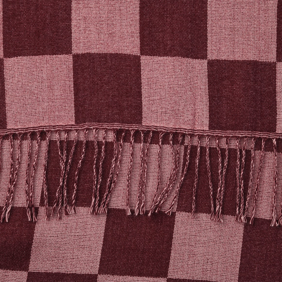 Kuscheldecke in karierter Optik