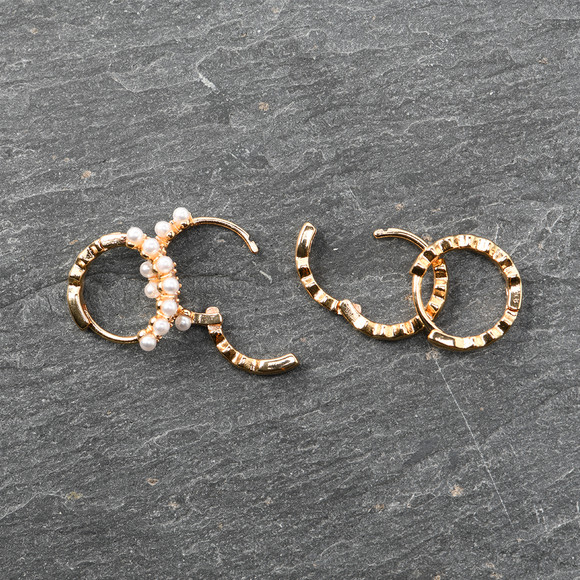 2 paar damescreolen met sierstenen