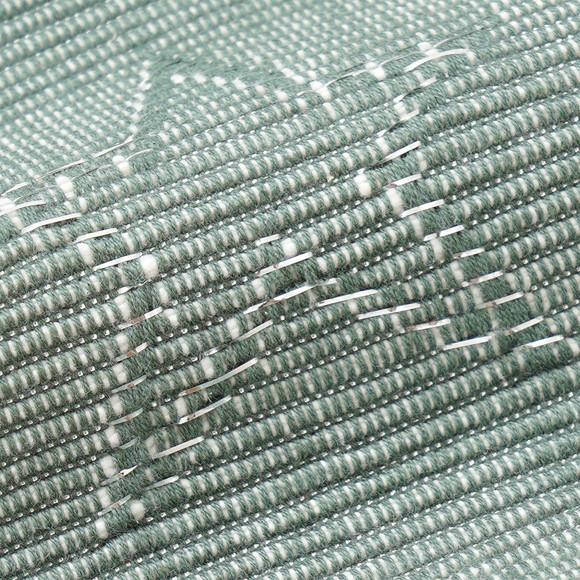 Tischläufer mit Rippstruktur