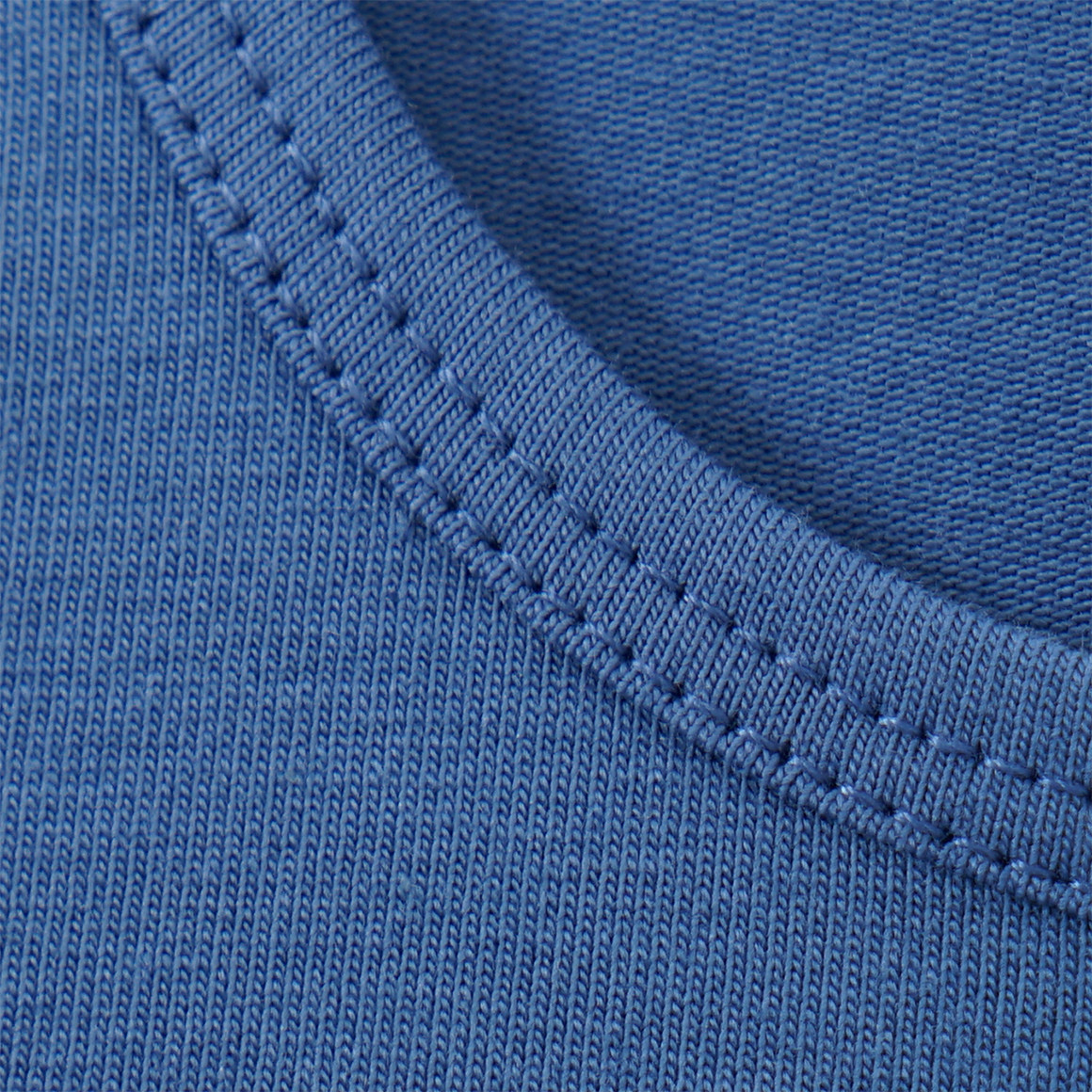 2 Baby Unterhemden in verschiedenen Dessins