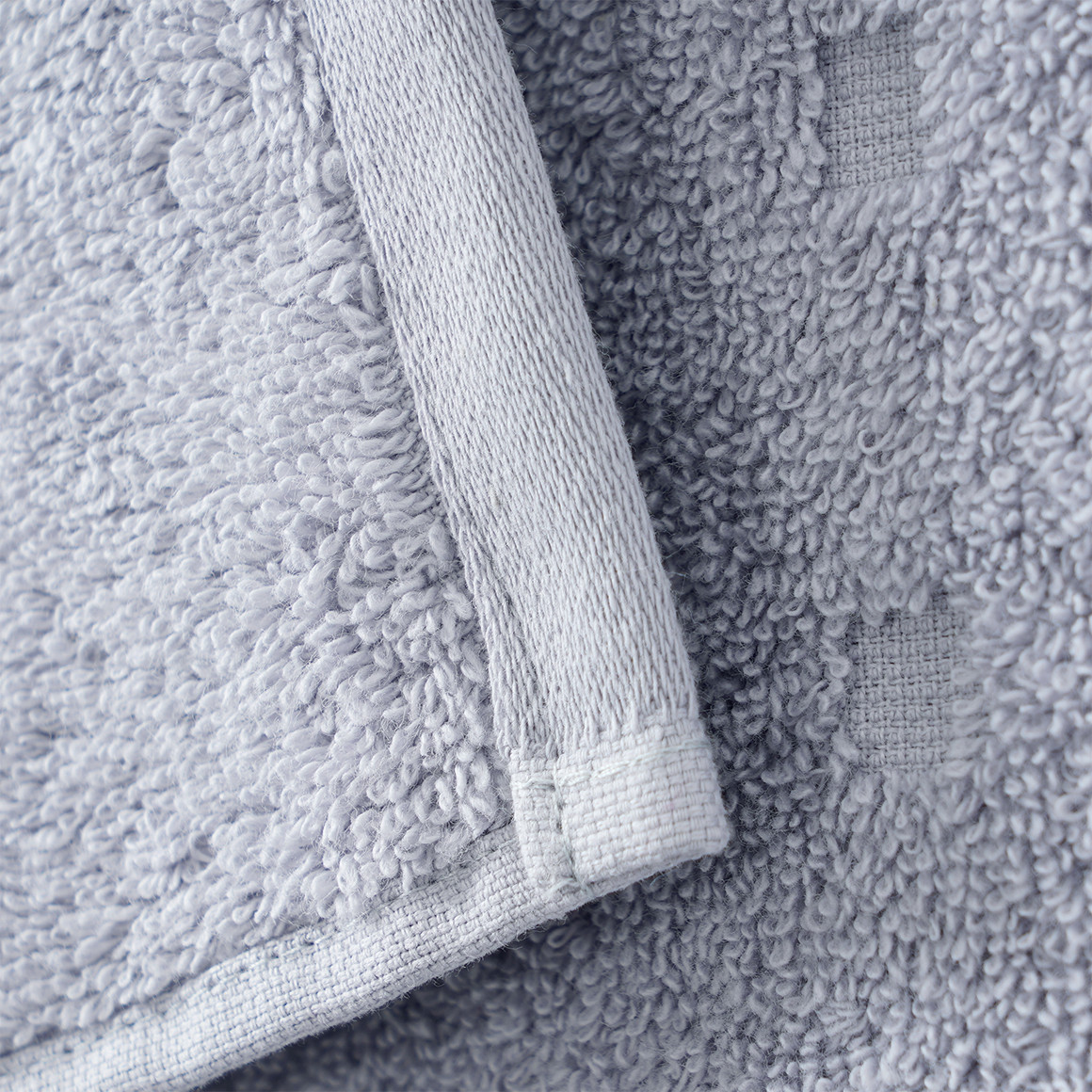 Badlaken met grafische structuur