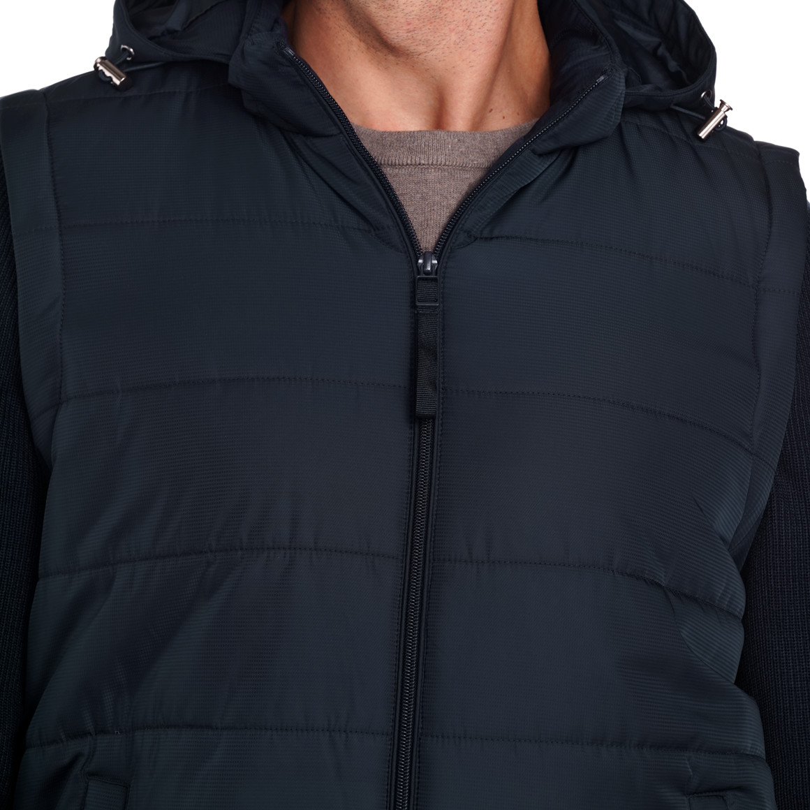 Gewatteerd herenjack met gebreide mouwen