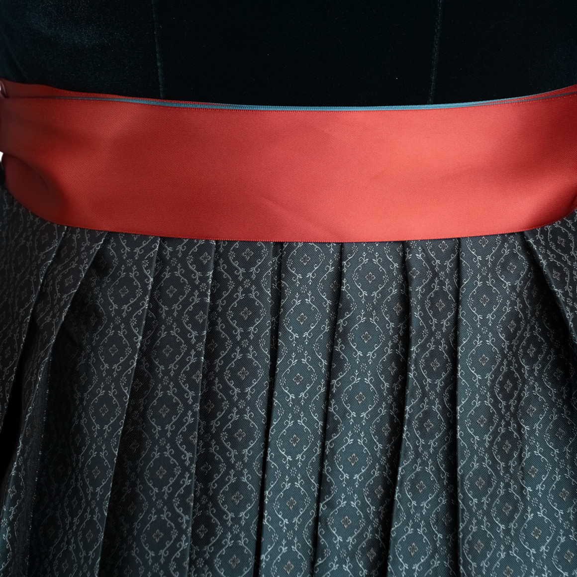 Dames dirndl met velours