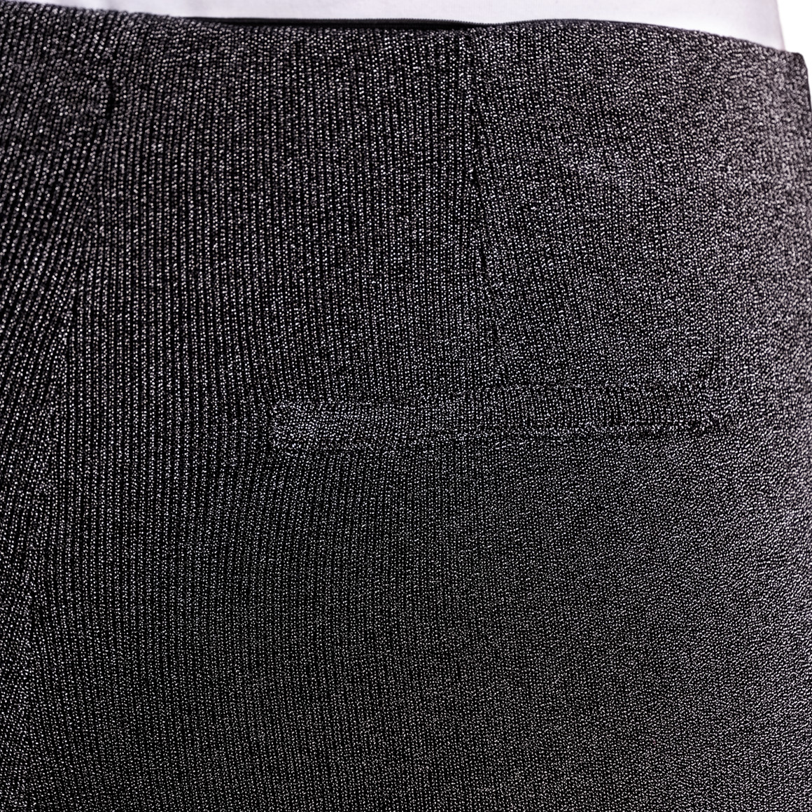 Dames broek met fantasie garen