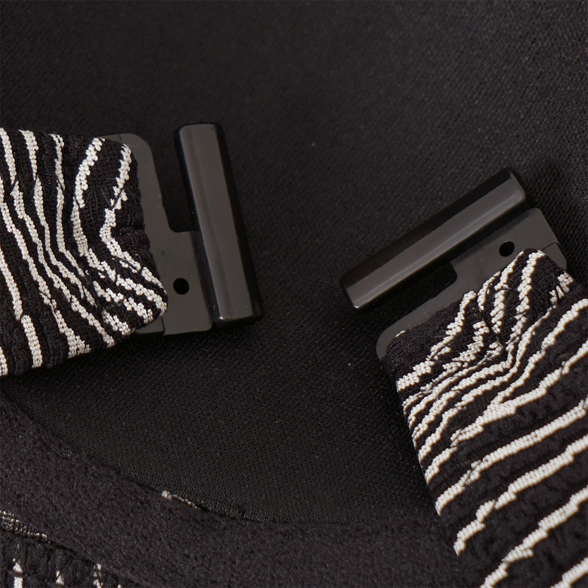 Damen Bikinioberteil mit Wellenmuster