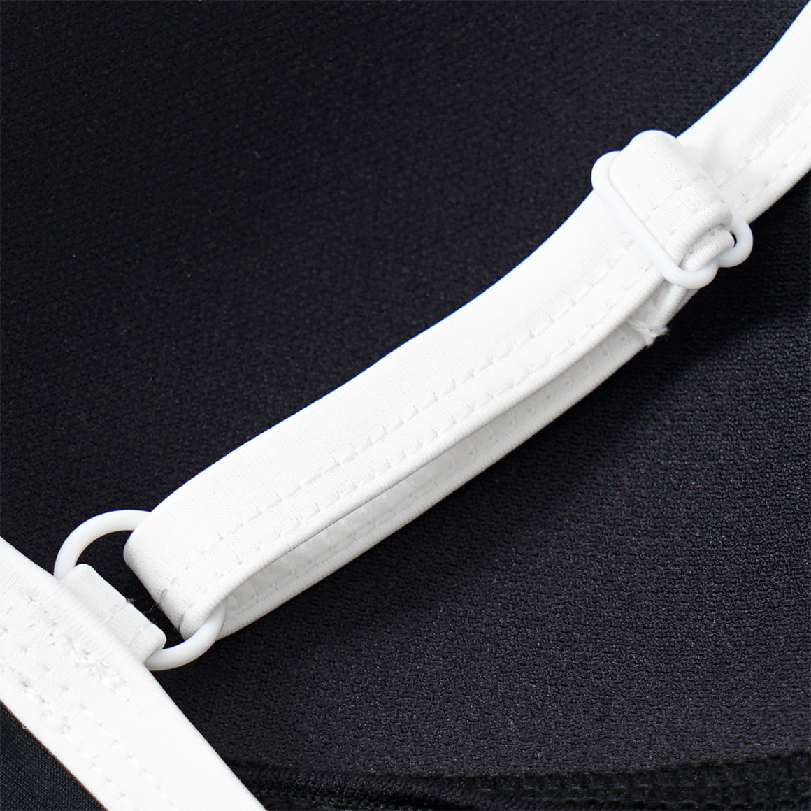 Damen Tankinioberteil mit Kontrastpaspel