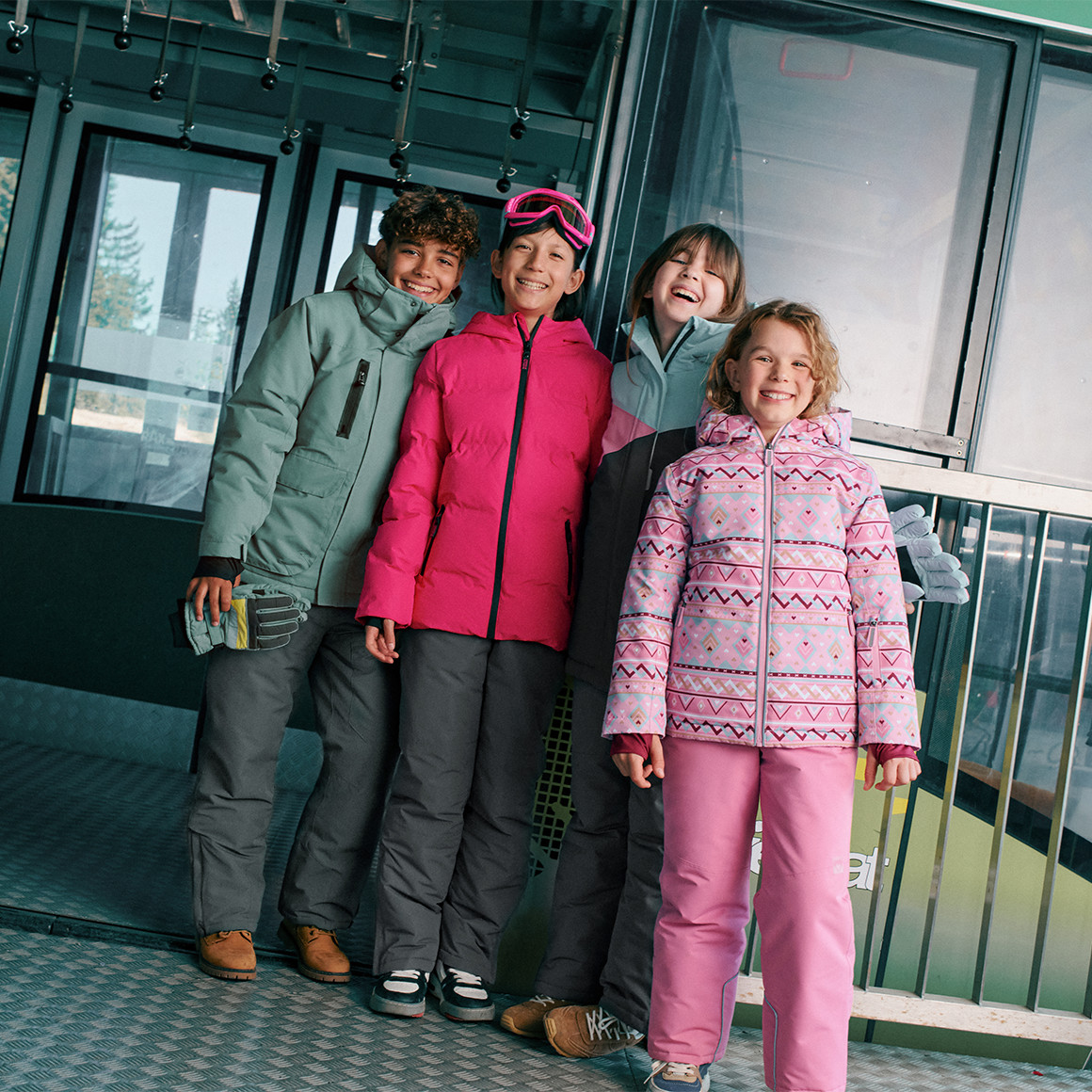 Meisjes sneeuwjas met quilting