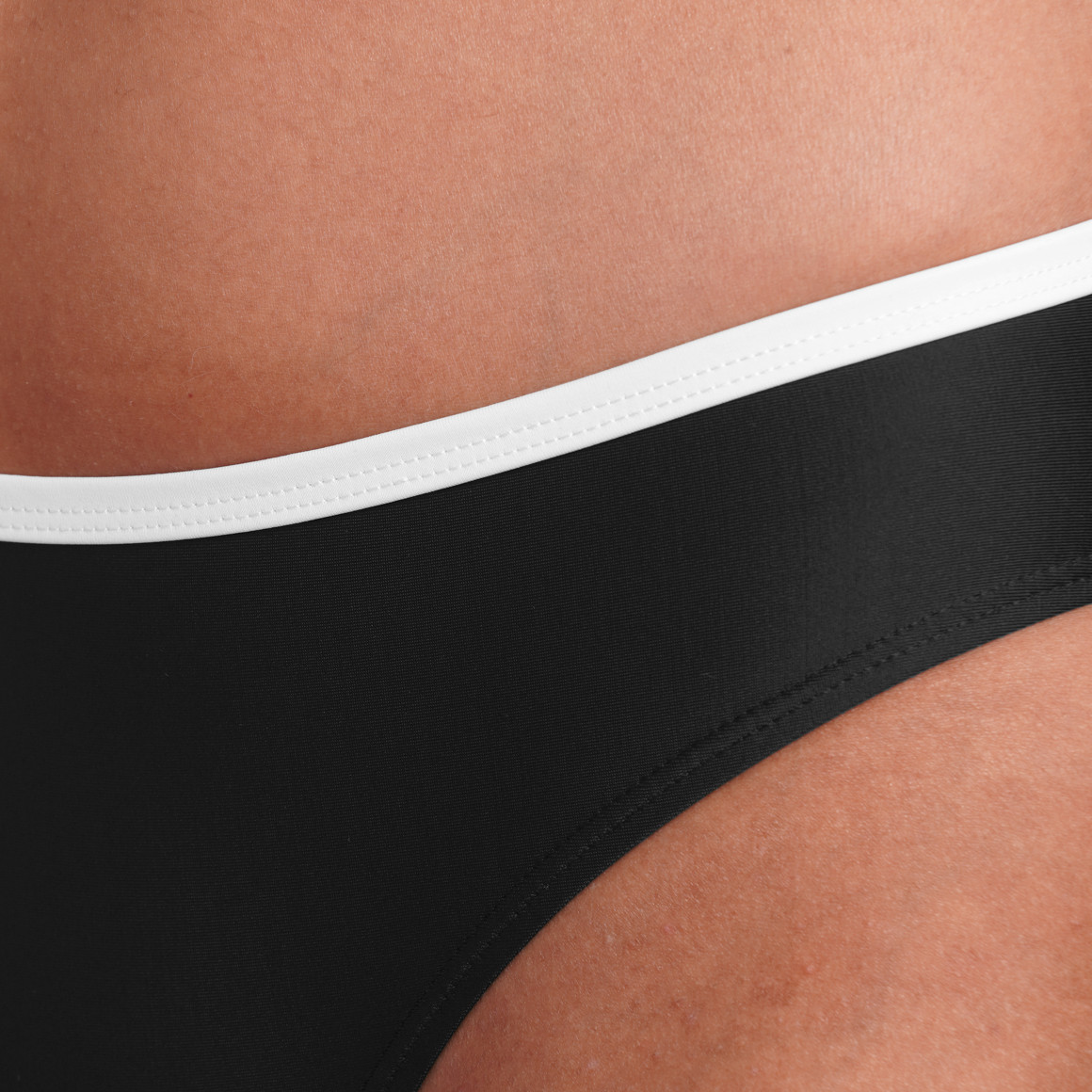 Damen Bikinislip mit Kontrastpaspel