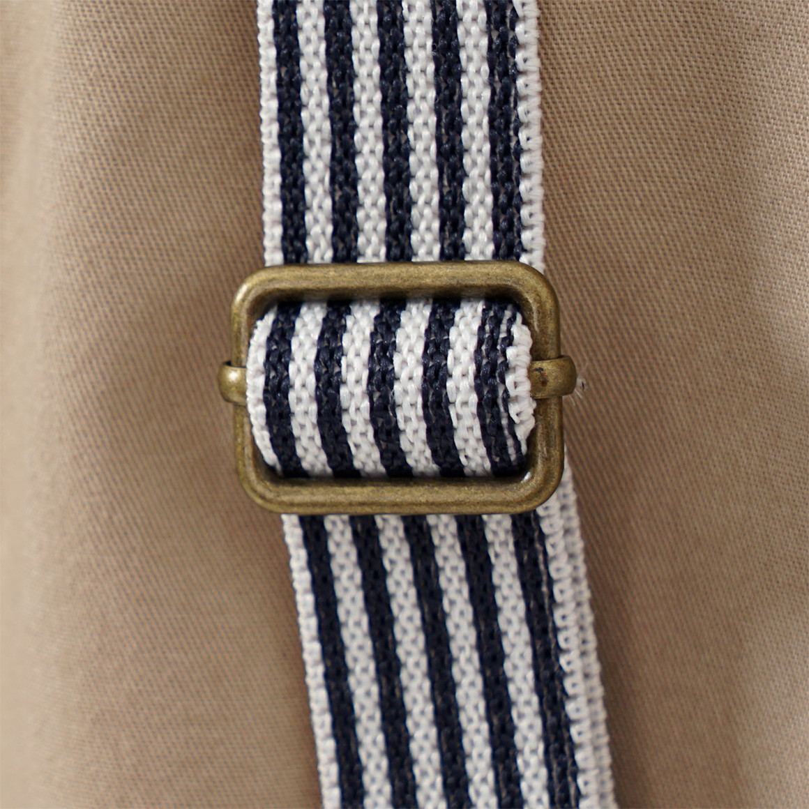 Jungen Chinoshorts mit Hosenträgern