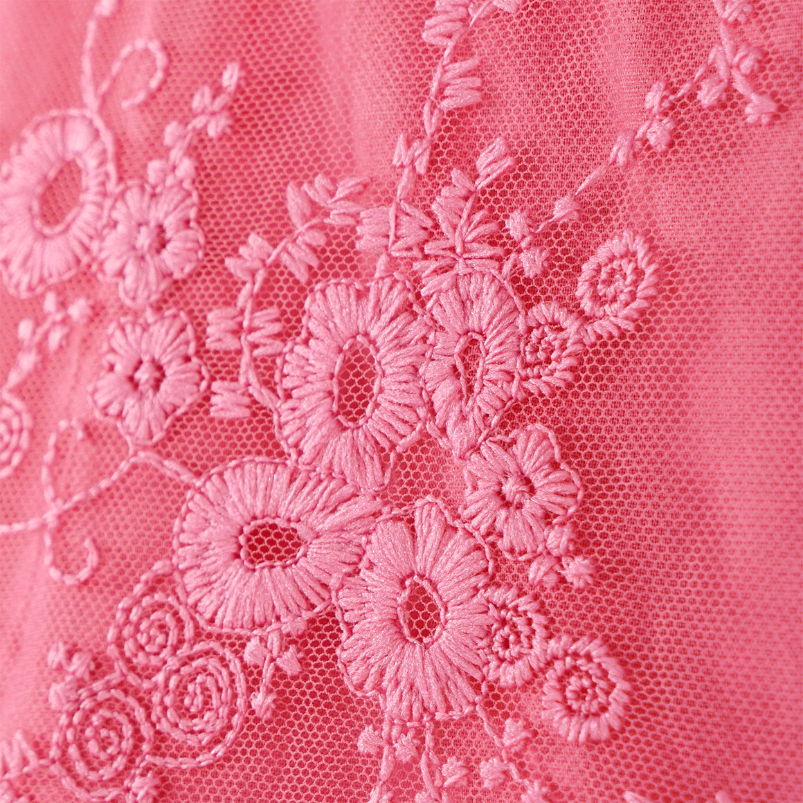 Mädchen Kleid mit Stickereien