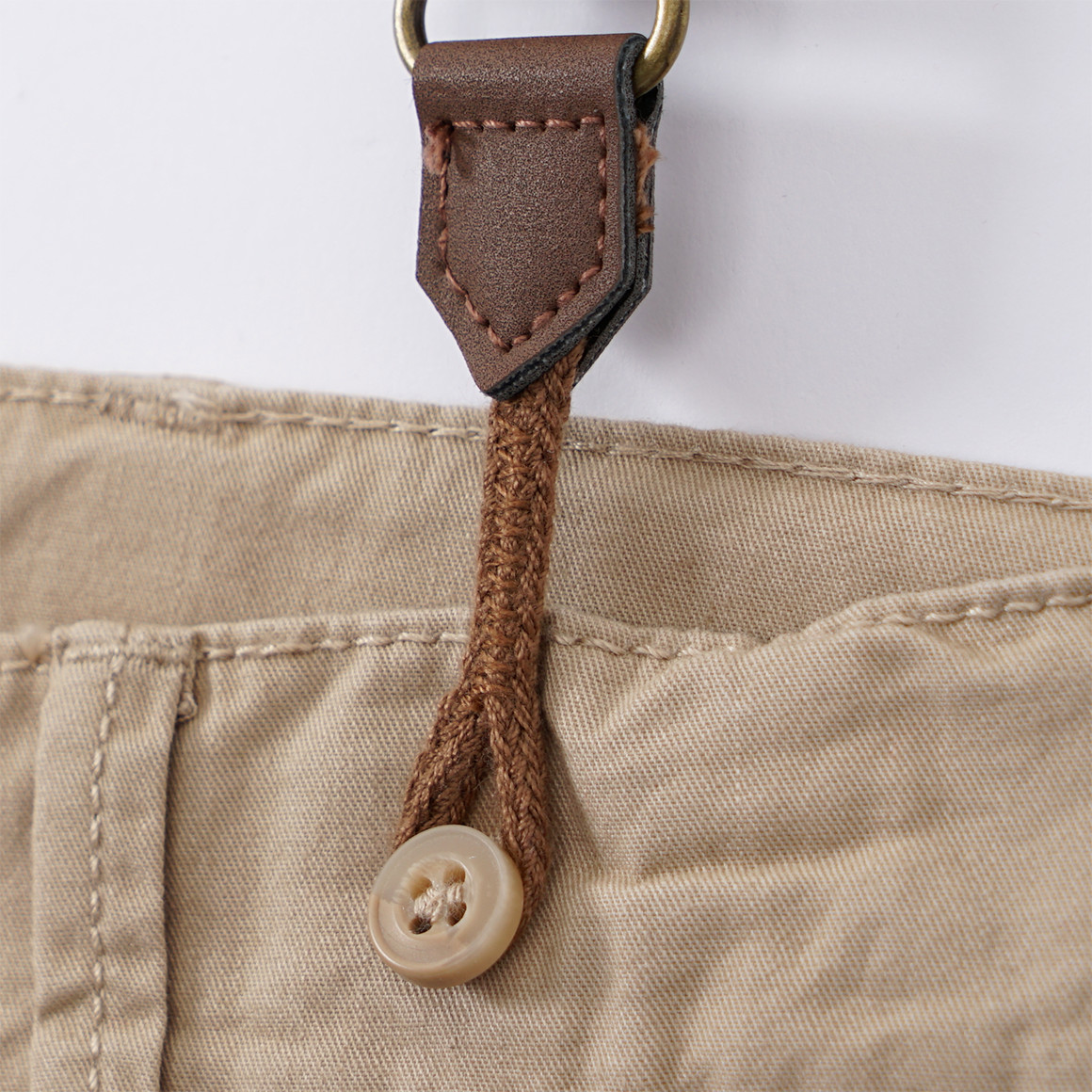 Jungen Chinohose mit Hosenträgern