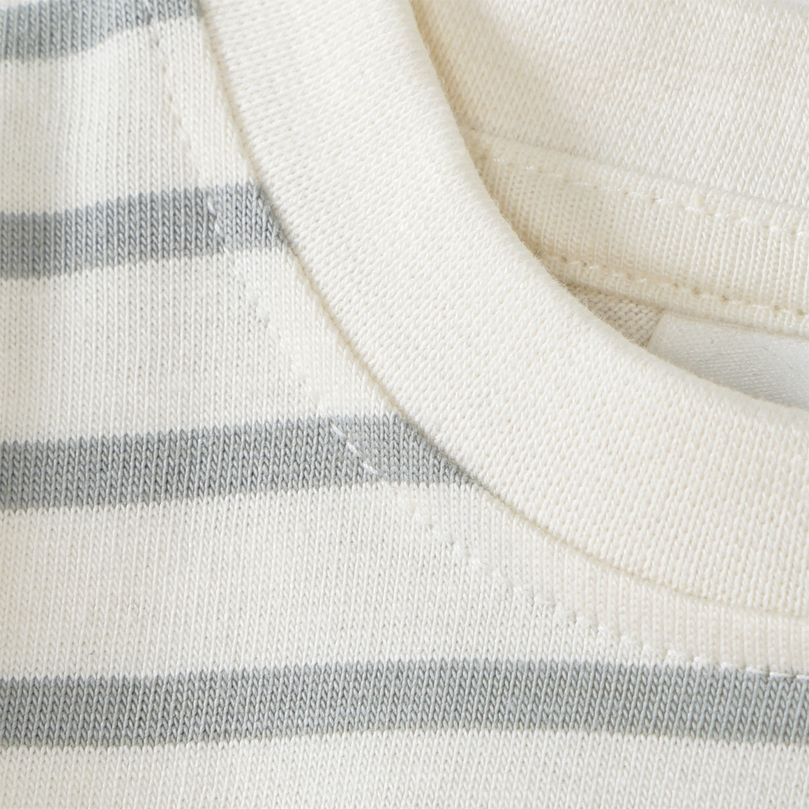 2 Winnie Puuh Langarmshirts aus Bio-Baumwolle