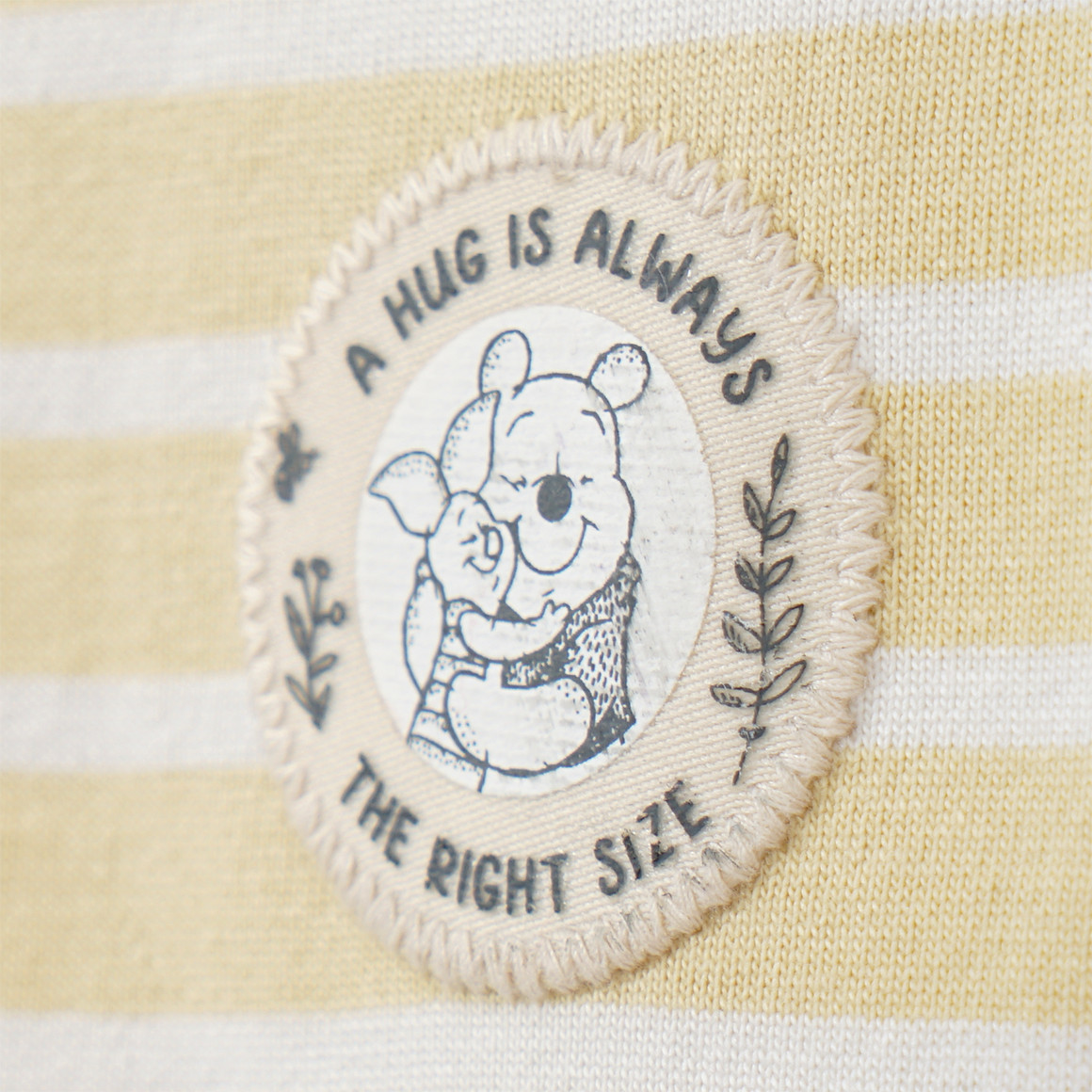 2 Winnie Puuh Langarmshirts aus Bio-Baumwolle