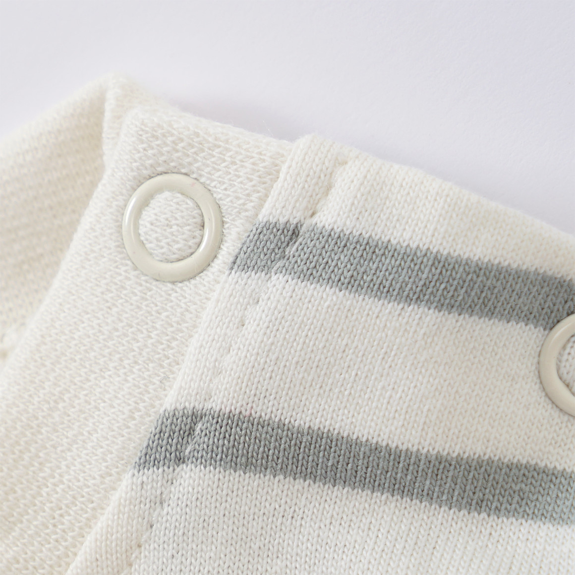 2 Winnie Puuh Langarmshirts aus Bio-Baumwolle