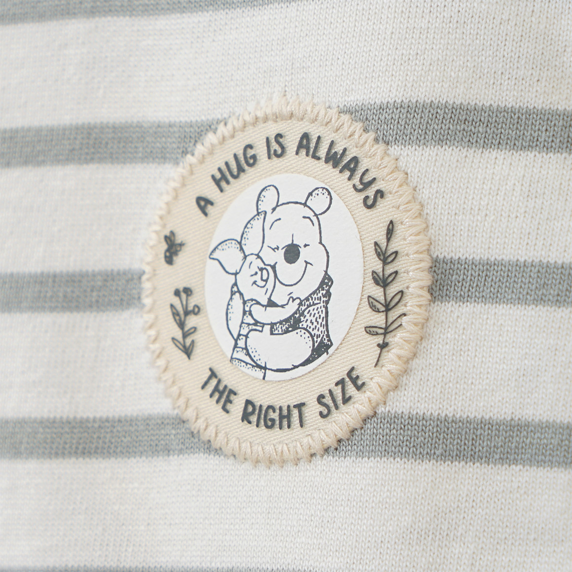 2 Winnie Puuh Langarmshirts aus Bio-Baumwolle