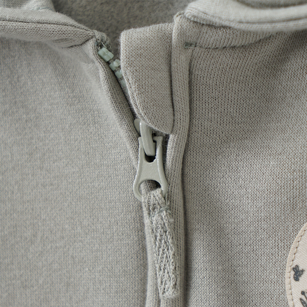 Winnie Puuh Sweatjacke mit Bio-Baumwolle