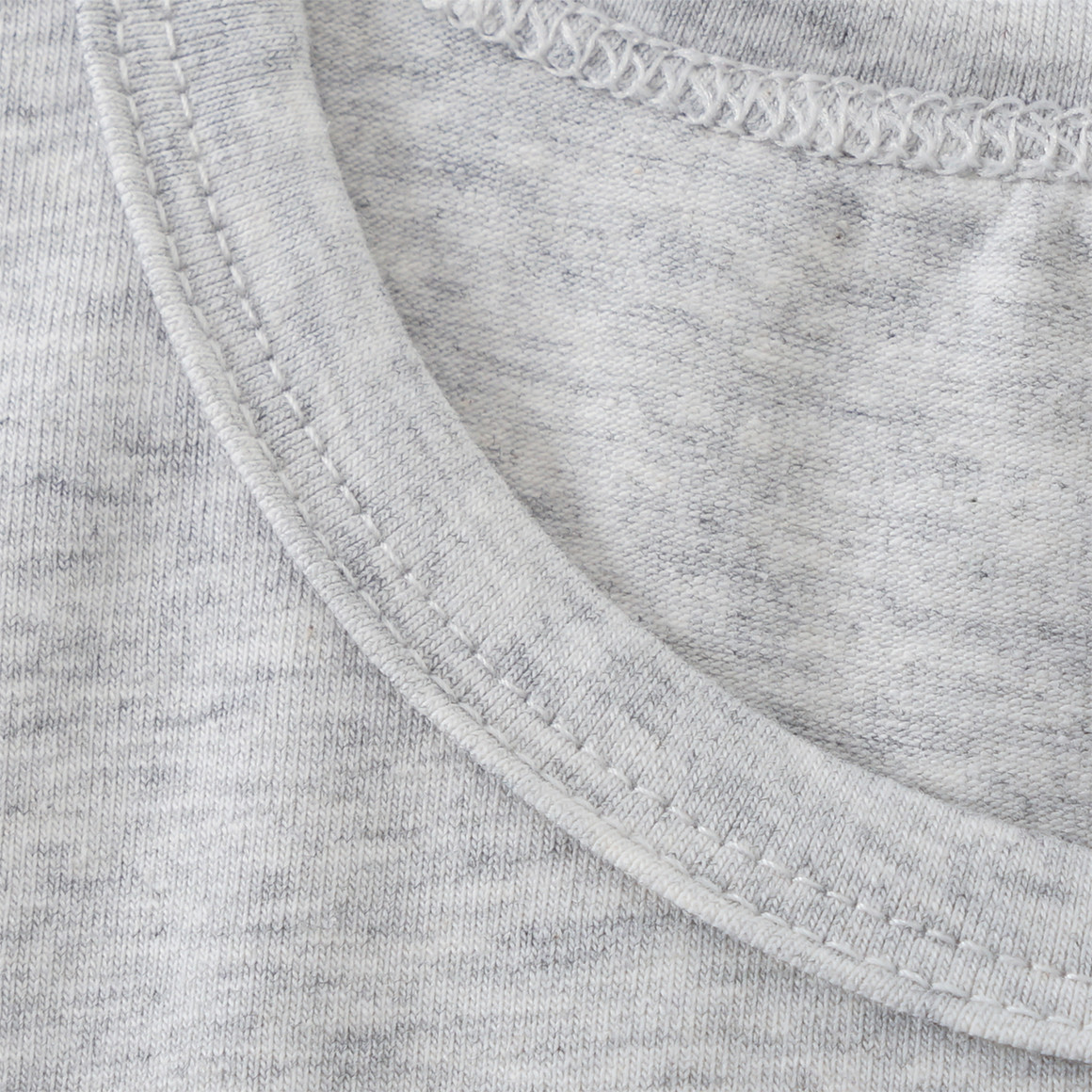 3 Baby Bodys in verschiedenen Farben