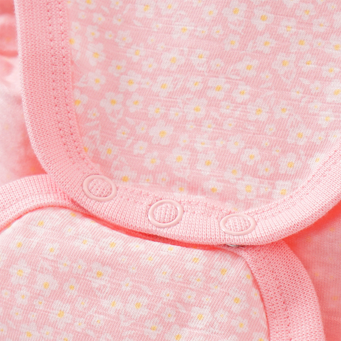 2 Baby Bodys mit Bio-Baumwolle