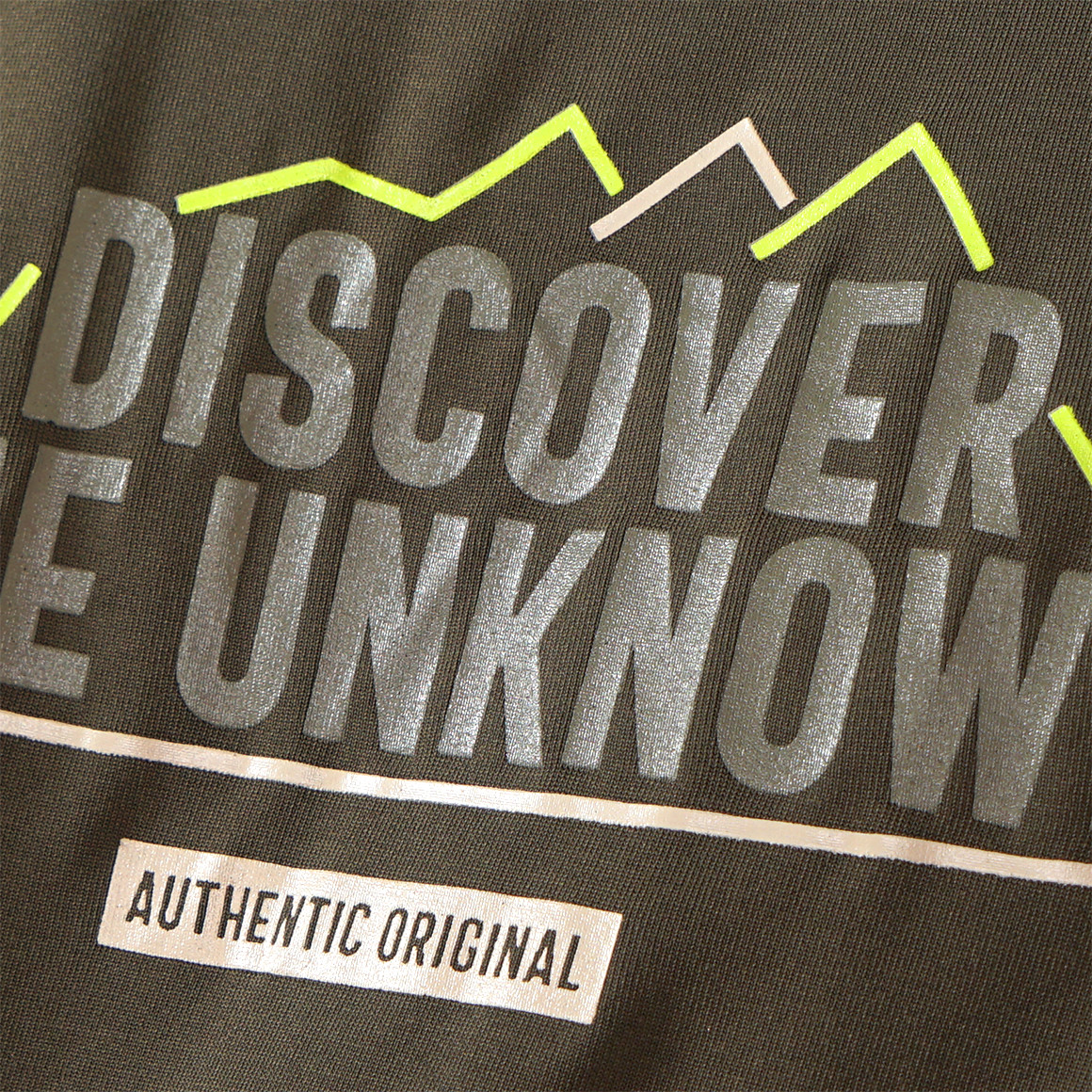 T-shirt voor jongens met bergmotief