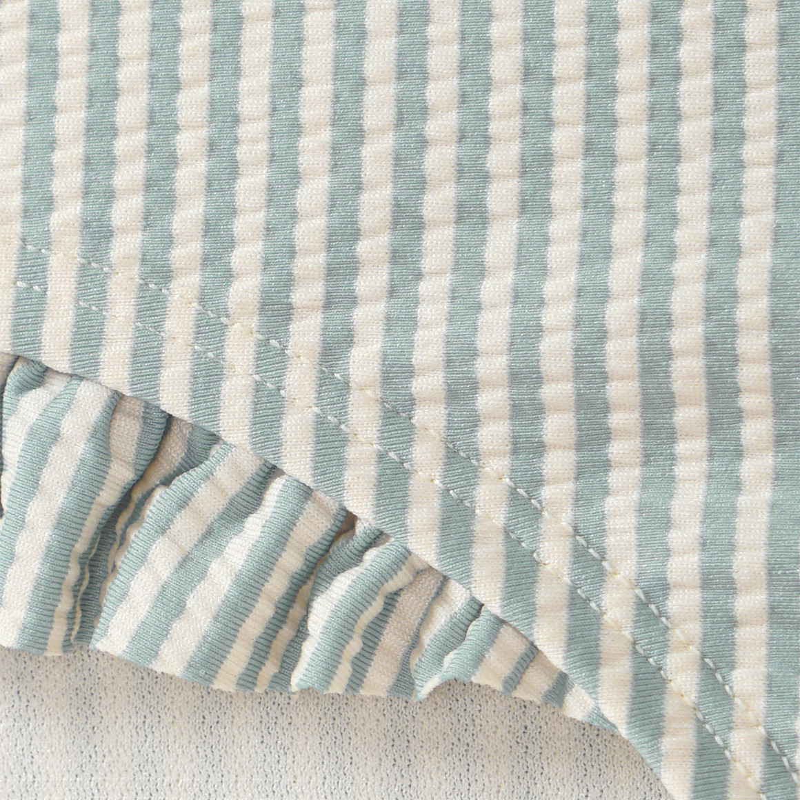 Mädchen Badeanzug mit Seersucker-Streifen