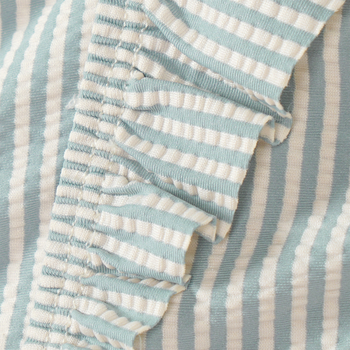 Mädchen Bikini mit Seersucker-Streifen