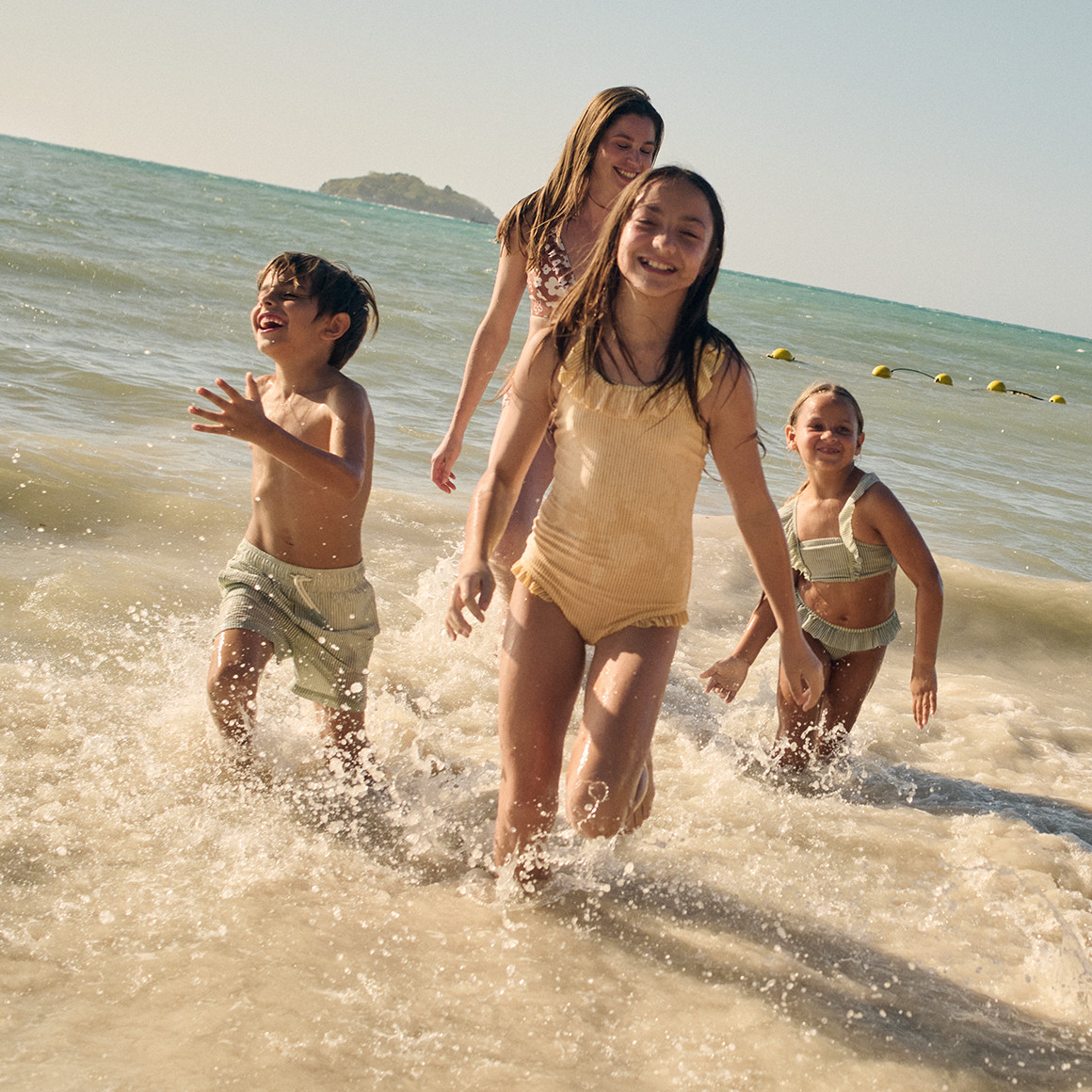 Mädchen Badeanzug mit Seersucker-Streifen