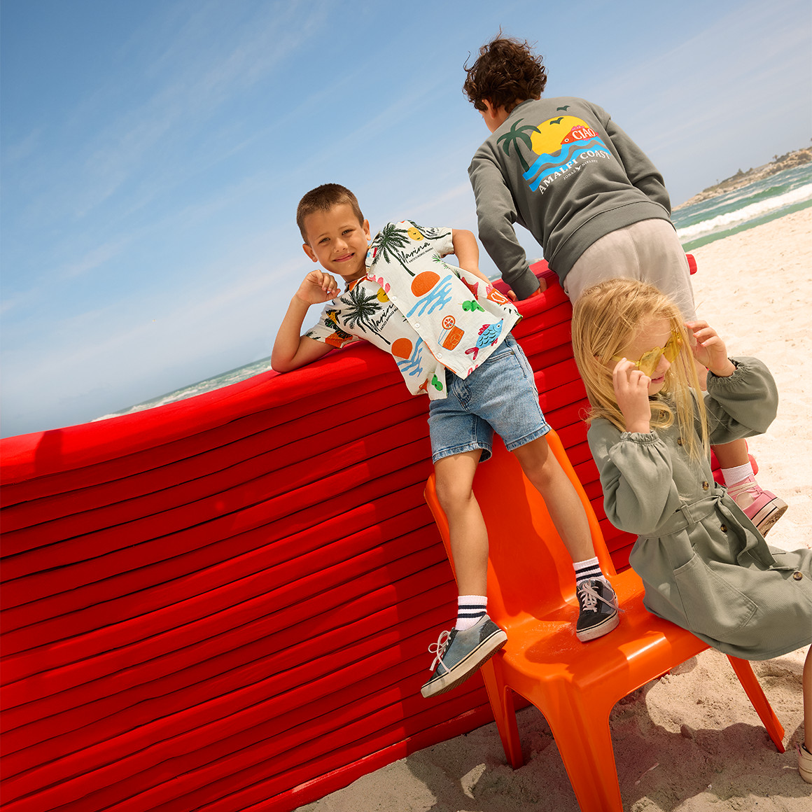 Mädchen Kleid mit Bindegürtel