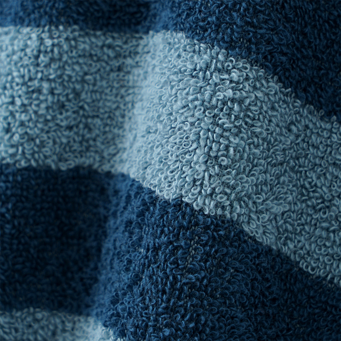 Badponcho met strepen