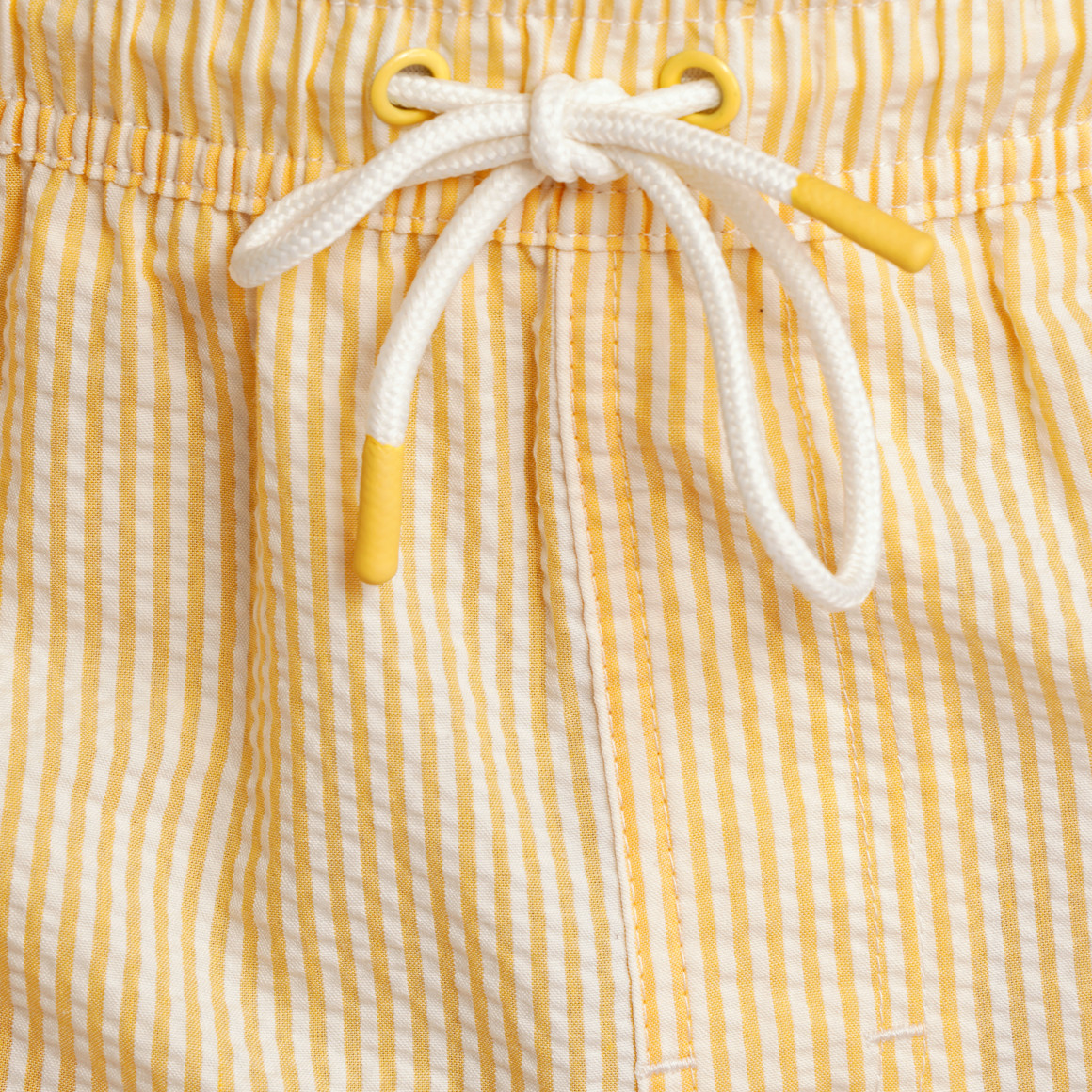 Herren Badeshorts mit Seersucker-Streifen