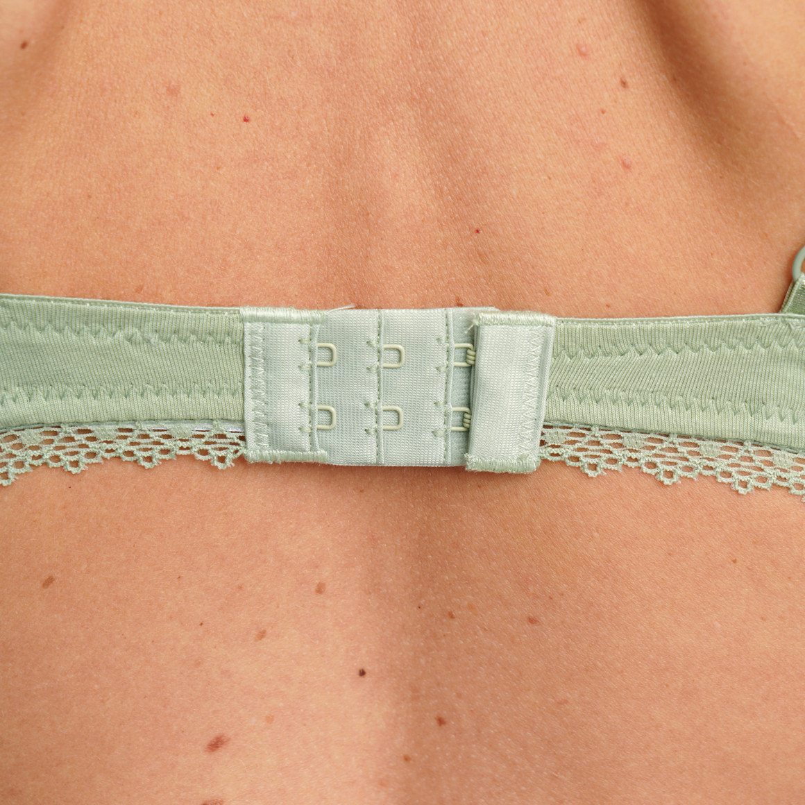 2 Damen Bügel-BHs mit Spitze