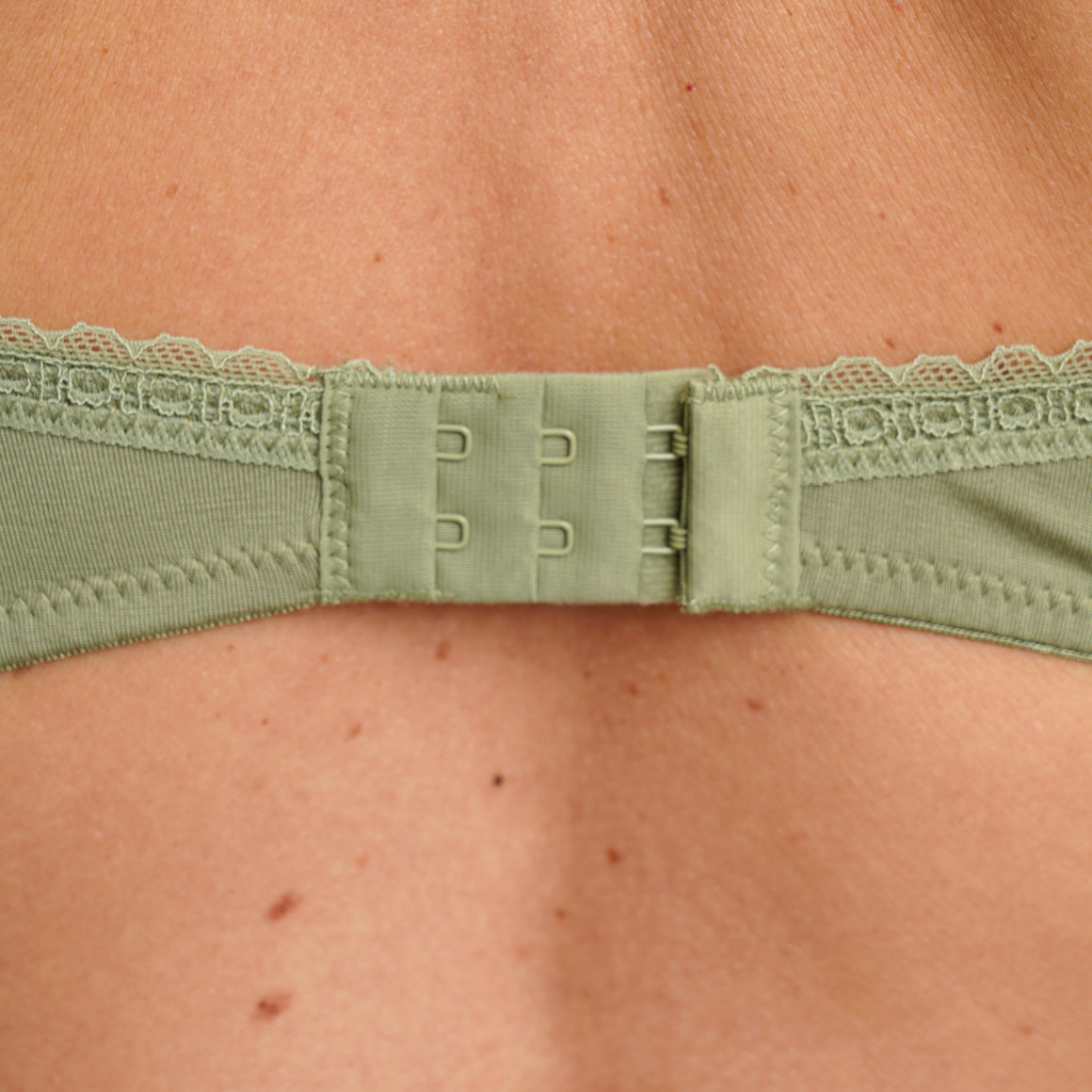 2 Damen Soft-BHs mit Spitze