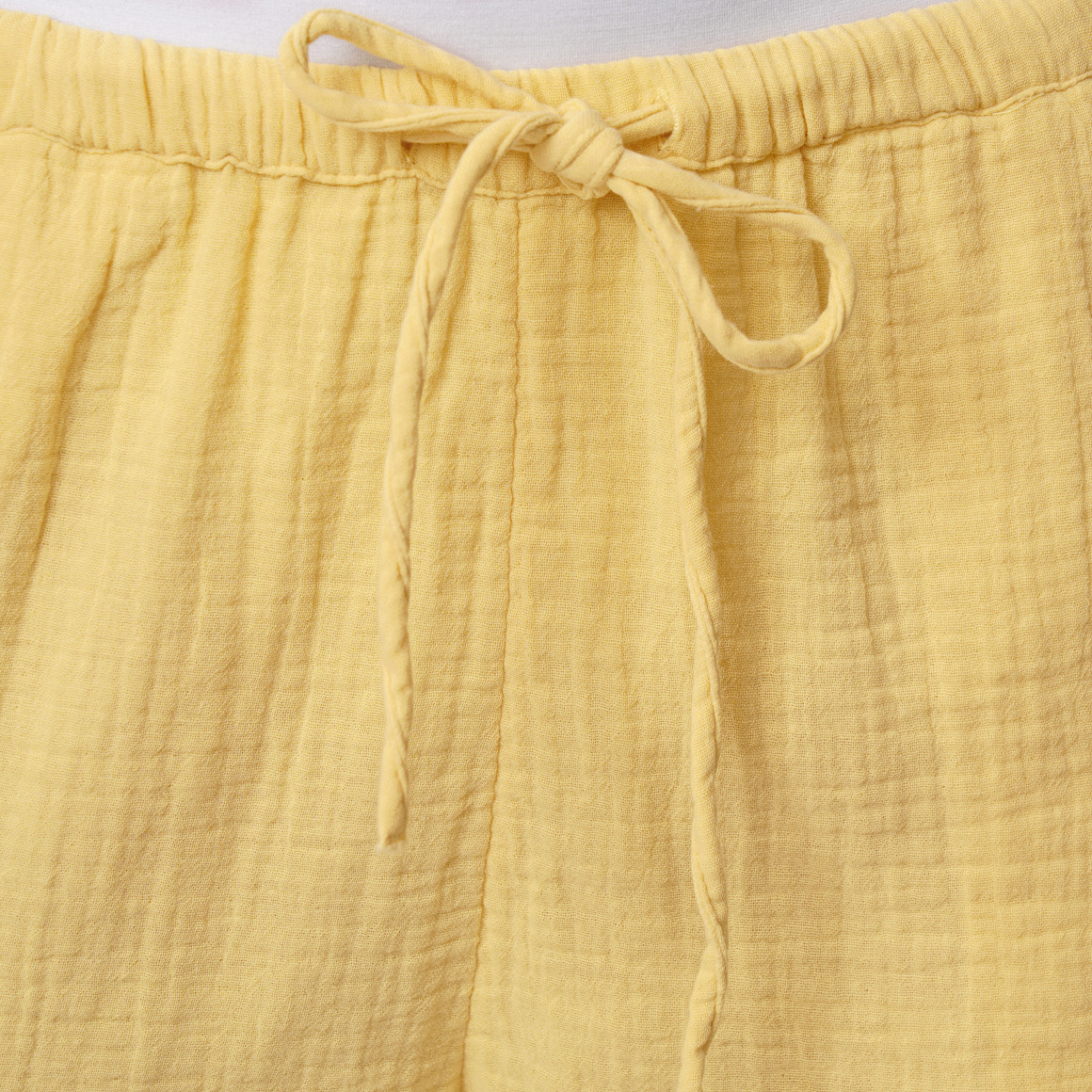 Mousseline damesshort in effen kleur