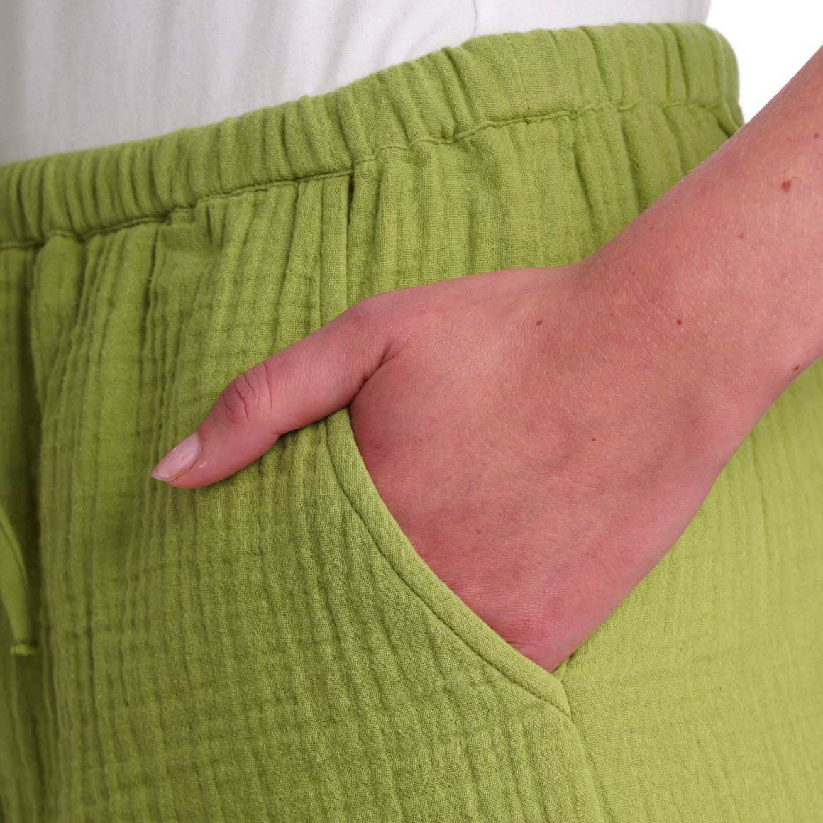 Mousseline damesshort in effen kleur