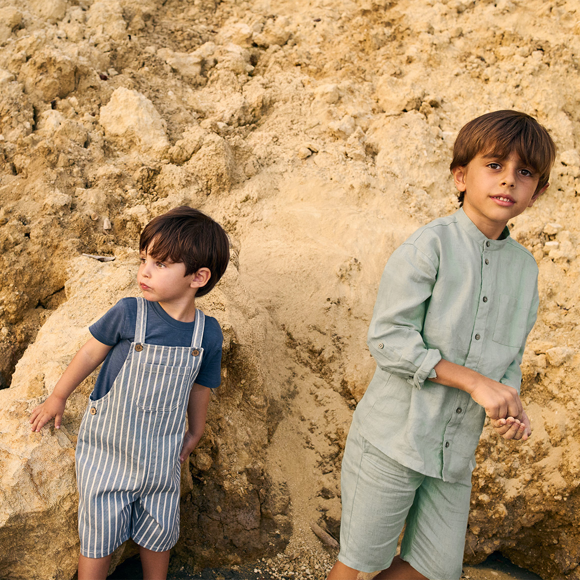 Kinder Latzhose mit Streifen