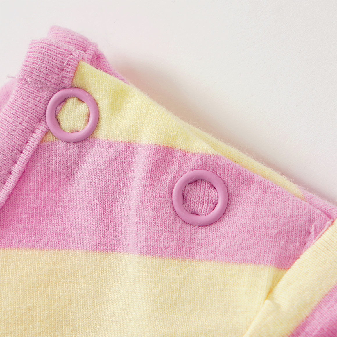 Baby T-Shirt mit Streifen