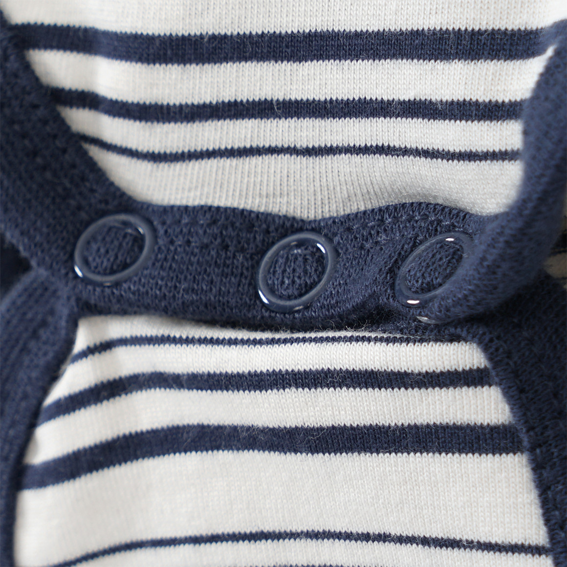 Newborn Body, Bandana und Shorts im Set