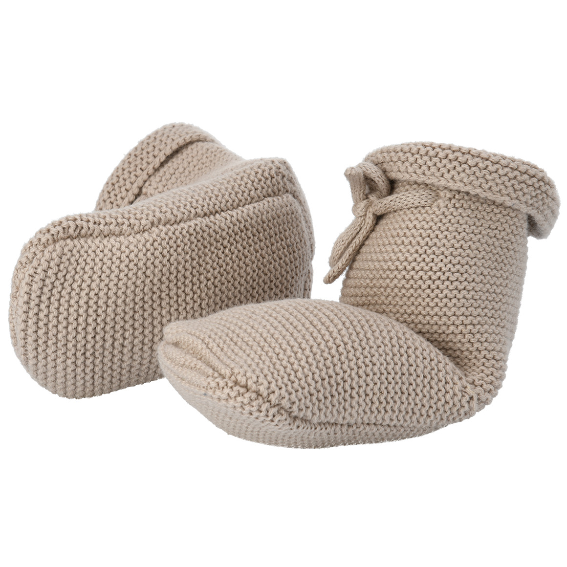 1 paar gebreide babyschoentjes met veters