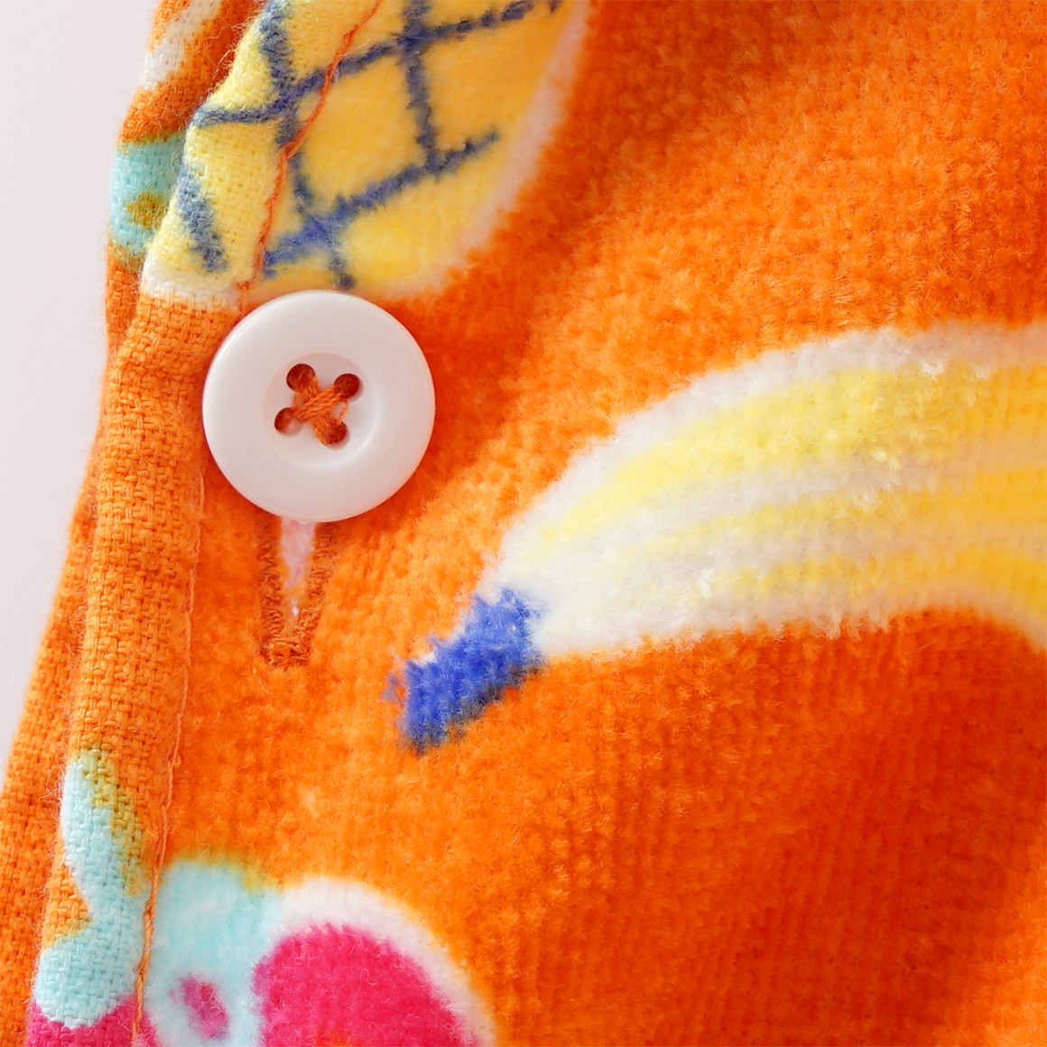 Kinder Badeponcho mit Allover-Print