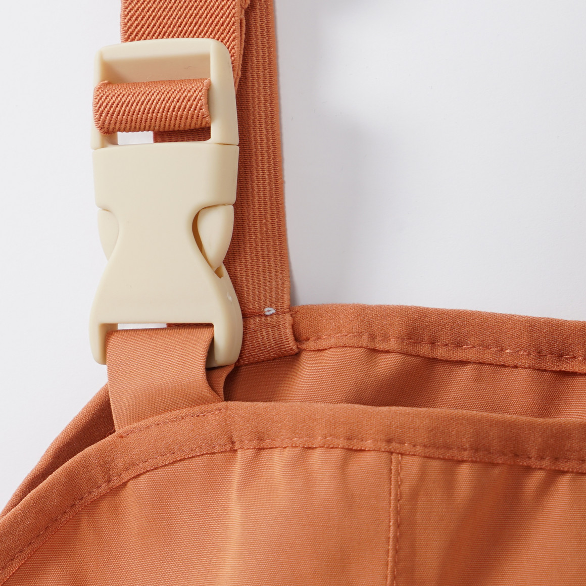 Regenbroek voor baby’s met bretels