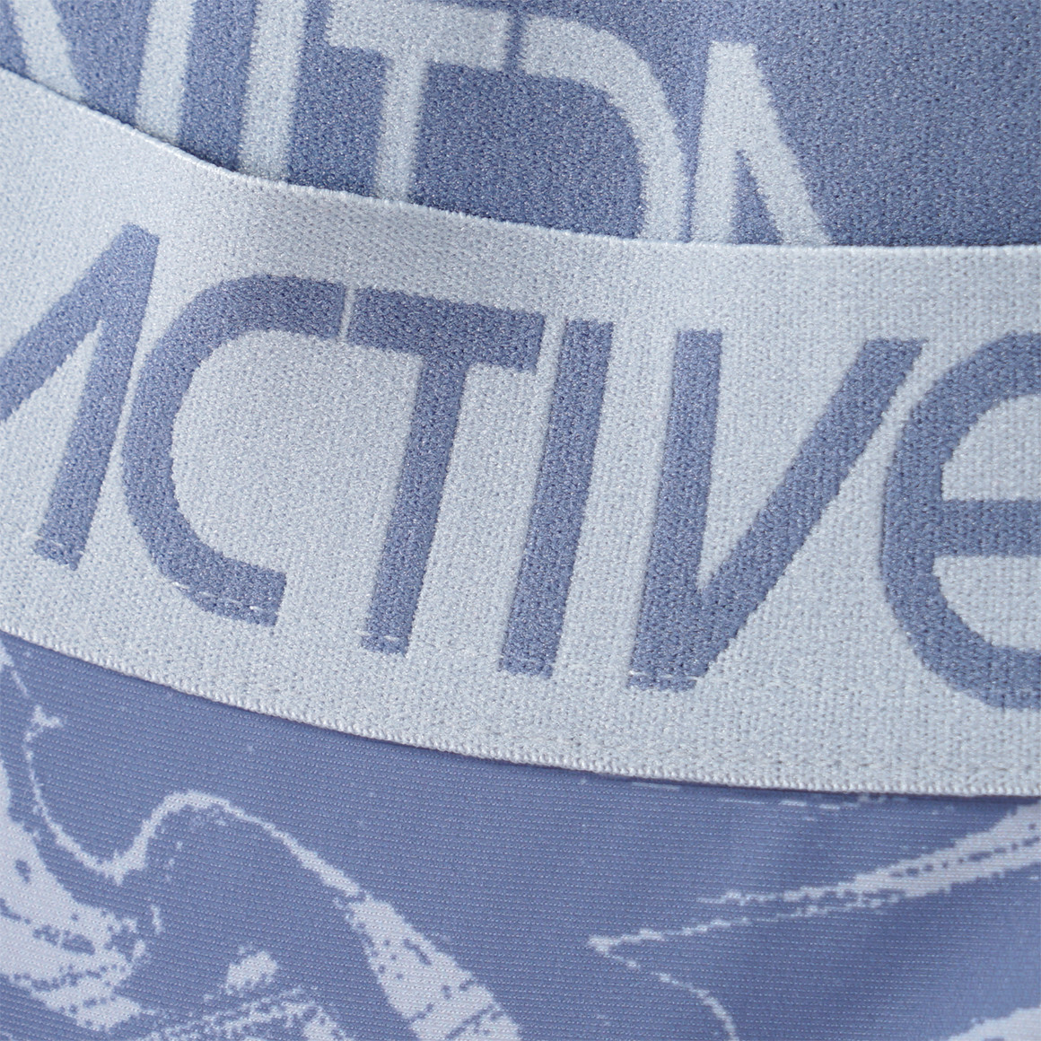 Mädchen Bikini im sportlichen Stil