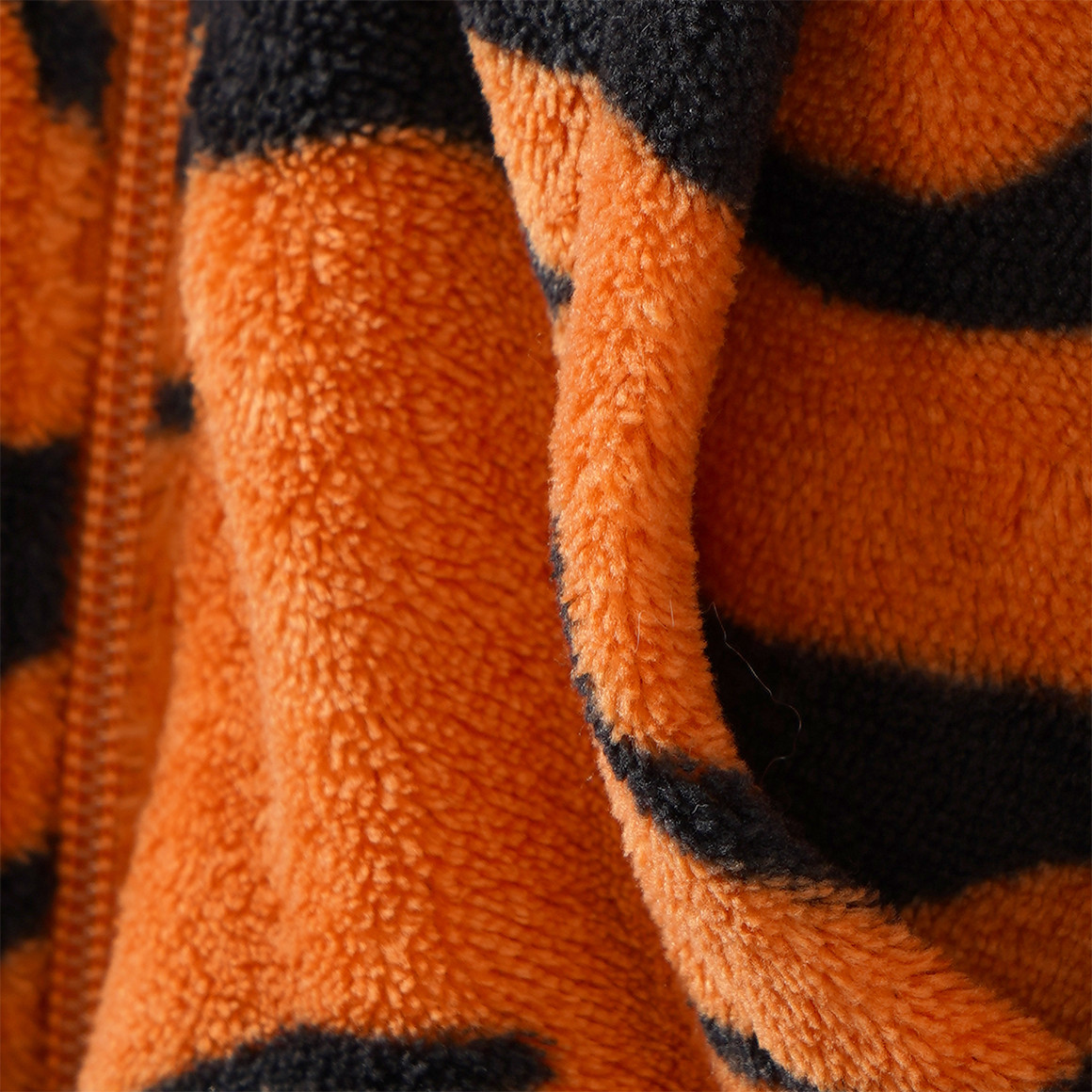 Kostüm Tiger aus Plüsch