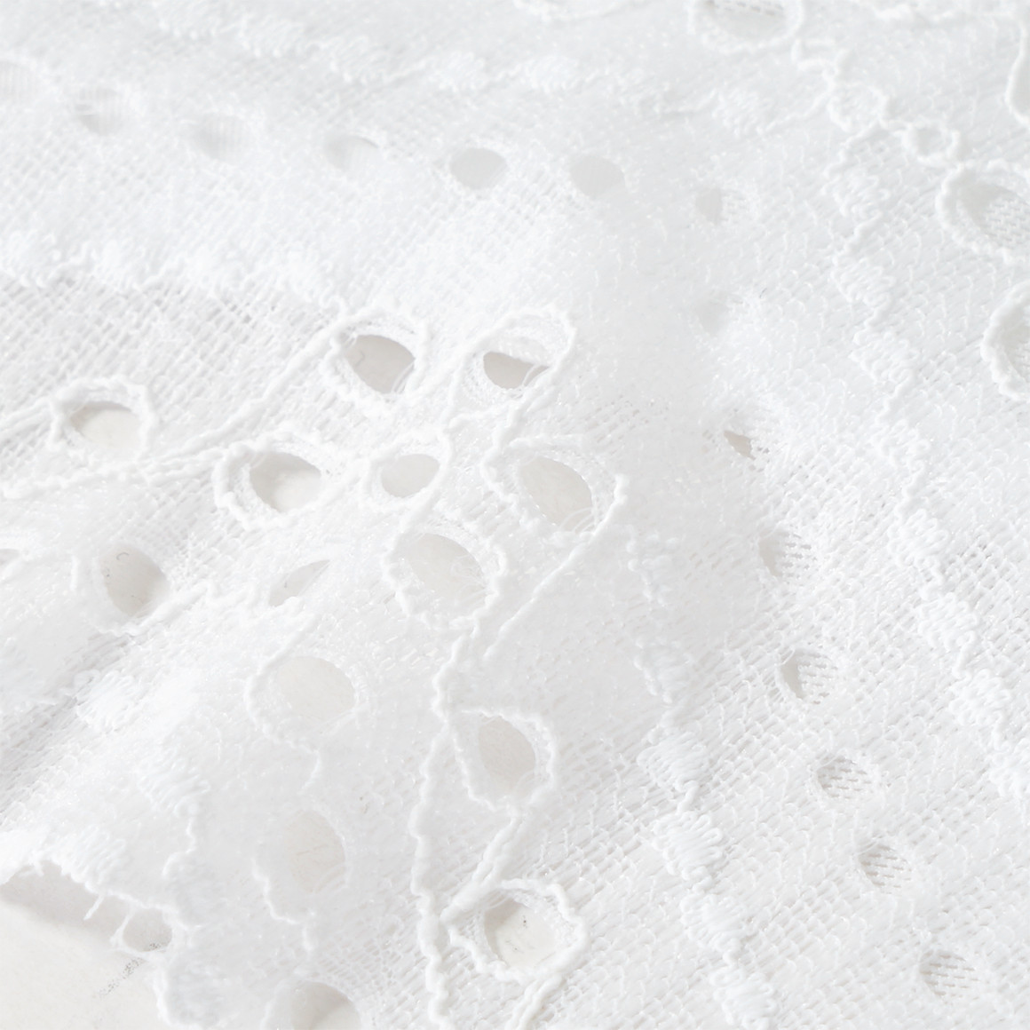 Damesstring met kant